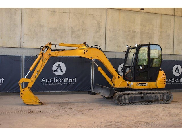 Rupsgraafmachine jcb 8056 diesel - afbeelding 1 van  1