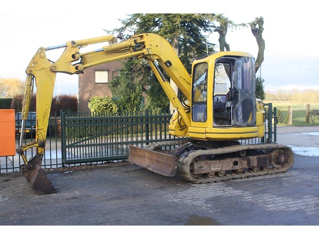 Rupsgraafmachine komatsu pc75uu-2 diesel 39.9kw - afbeelding 1 van  1