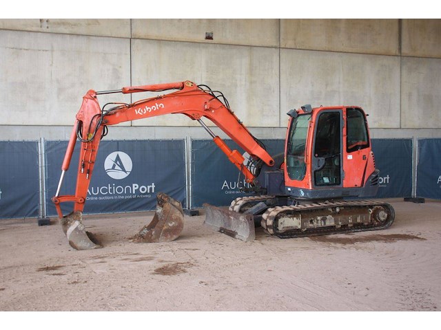 Rupsgraafmachine kubota kx185-3 diesel 48kw - afbeelding 1 van  1