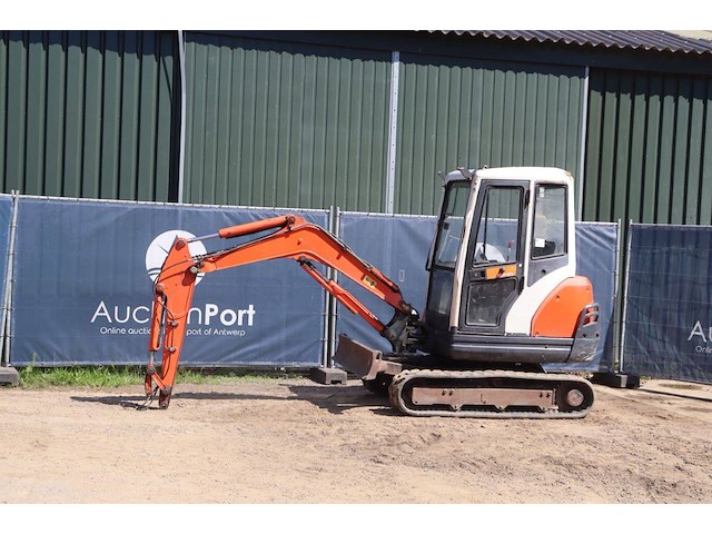 Rupsgraafmachine kubota kx61 diesel 13kw - afbeelding 1 van  1