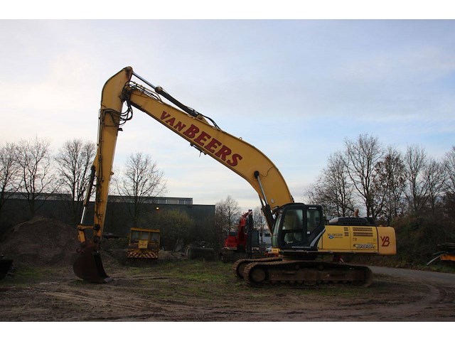 Rupsgraafmachine new holland kobelco e 385c diesel 2012 - afbeelding 1 van  1