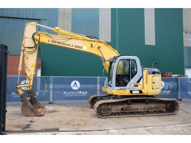 Rupsgraafmachine new holland kobelco e225bsr diesel 114kw 2008 - afbeelding 1 van  1
