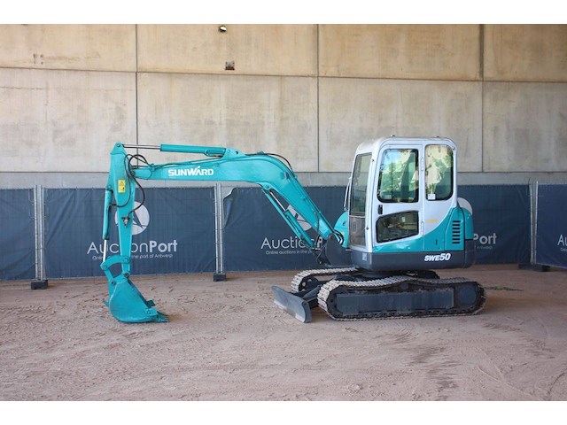 Rupsgraafmachine sunward swe50h diesel 25.8kw - afbeelding 1 van  1