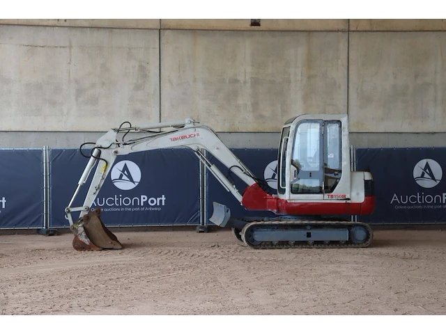 Rupsgraafmachine takeuchi tb150c diesel 27.3kw 2012 - afbeelding 1 van  1