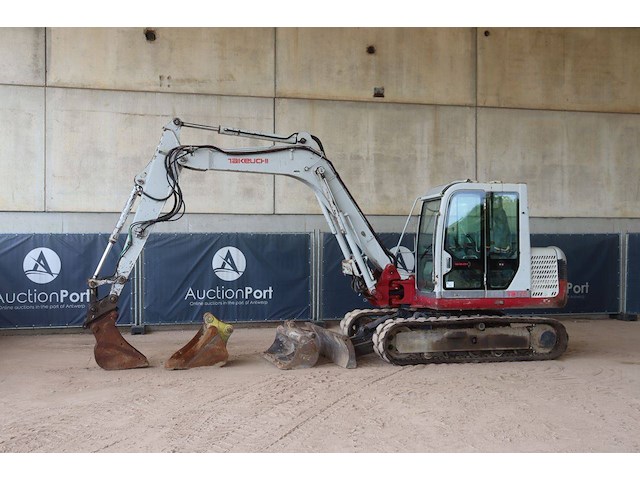Rupsgraafmachine takeuchi tb175 diesel 43kw 2011 - afbeelding 1 van  1