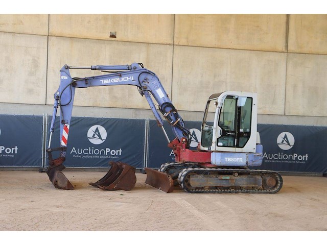 Rupsgraafmachine takeuchi tb80fr diesel 41.2kw 2002 - afbeelding 1 van  1