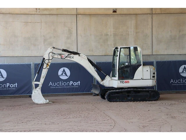 Rupsgraafmachine terex tc60 diesel 32.3kw 2015 - afbeelding 1 van  1