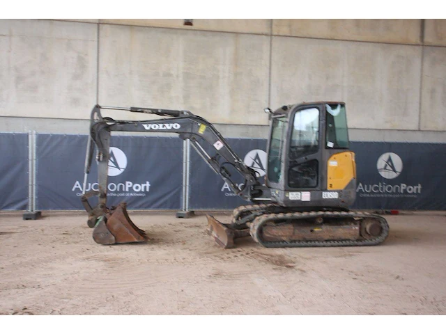 Rupsgraafmachine volvo ecr50d diesel 31.2kw 2016 - afbeelding 1 van  1