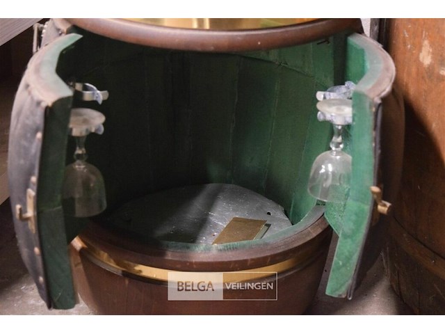 Rustiek drankkabinet of wijnvat-meubel - afbeelding 3 van  4
