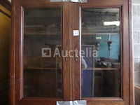 Rustiek dressoir met vitrine - afbeelding 2 van  4