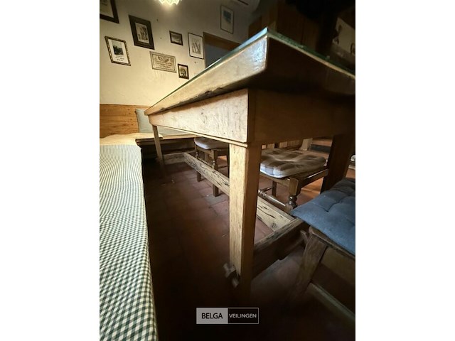 Rustieke eettafel met hoekbank en stoelen - afbeelding 5 van  6