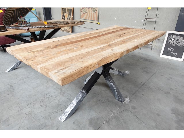 Rustieke eettafel met massief tafelblad - afbeelding 2 van  3