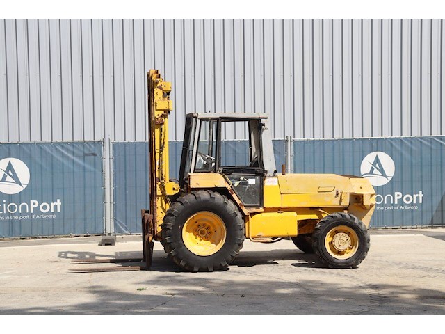 Ruw-terreinheftruck jcb 926 diesel 2600kg - afbeelding 1 van  1