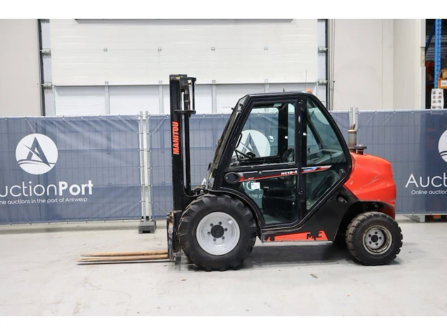 Ruw-terreinheftruck manitou mc18-4 diesel 28kw 1800kg 3.3m 2021 - afbeelding 1 van  1