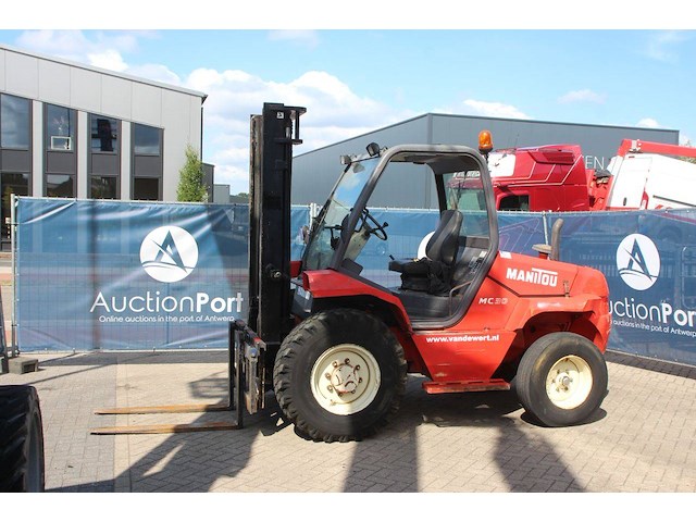 Ruw-terreinheftruck manitou mc30-2 diesel 3000kg 2002 - afbeelding 1 van  1