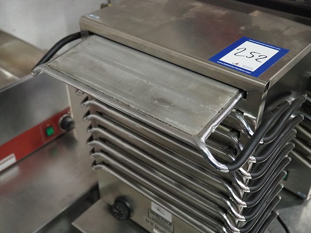 R.v.rutland&co ltd - afbeelding 3 van  6