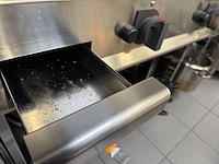 Rvs bakplaat op gas met bodemschap ggmgastro - afbeelding 2 van  5