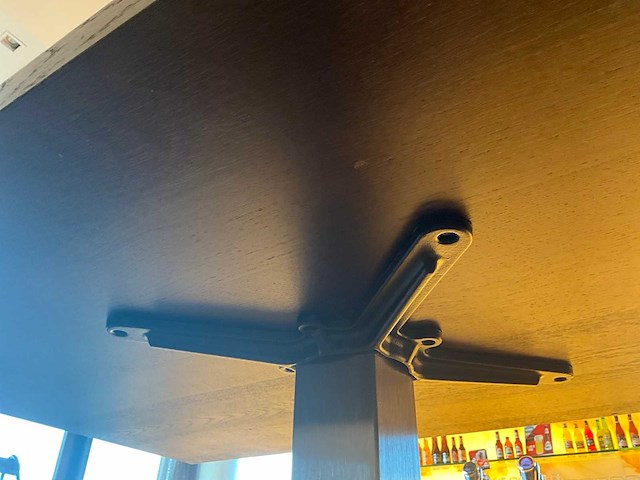 Rvs barkruk (4x) + tafels (3x) - afbeelding 22 van  22