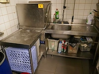 Rvs doorschuifvaatwasser met spoeltafel en spoelkraan en bodemschap sanmac