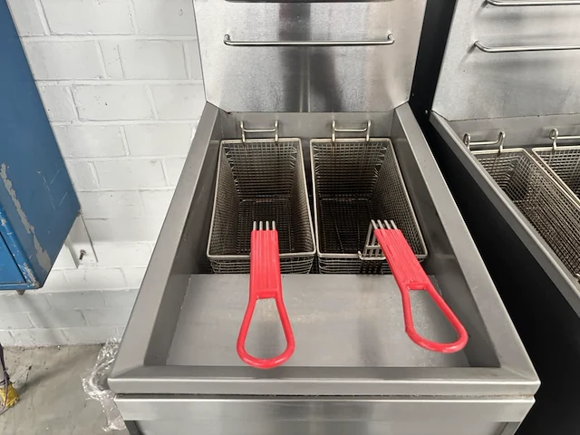 Rvs dubbele friteuse nayati gfe/40 rs - afbeelding 3 van  7