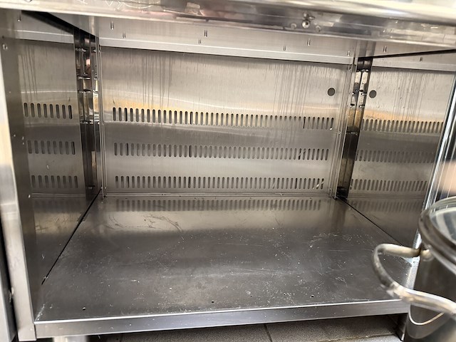 Rvs gasfornuis 4-pits met bodemschap ggmgastro - afbeelding 6 van  7