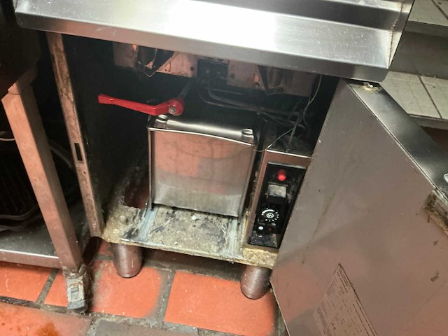 Rvs gasgestookte friteuse - afbeelding 4 van  4
