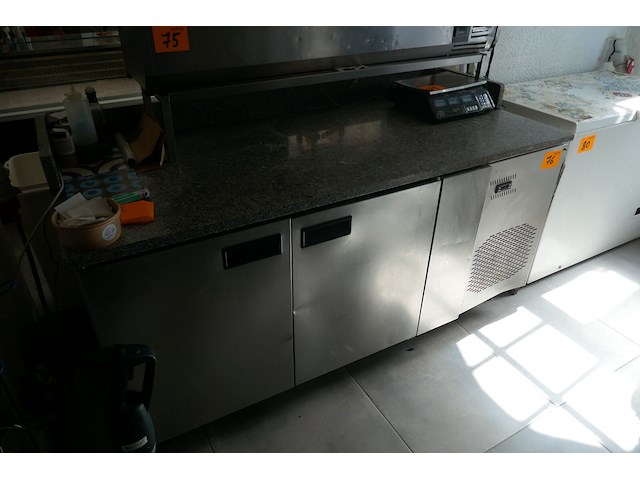 Rvs gekoelde pizza-werkbank - afbeelding 2 van  6