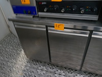 Rvs gekoelde werkbank met 3 deuren - afbeelding 2 van  6
