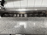 Rvs gekoelde werkbank met marmeren blad en saladebar - afbeelding 2 van  12