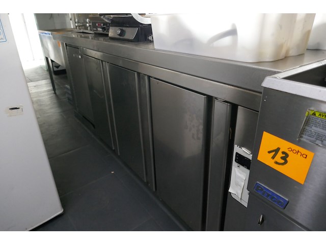 Rvs gekoelde werkbank + spoeltafel - afbeelding 1 van  6