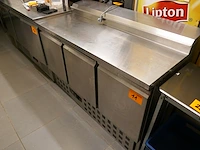 Rvs gekoelde werktafel met 3 deuren en ingebouwde saladebar combisteel - afbeelding 2 van  8