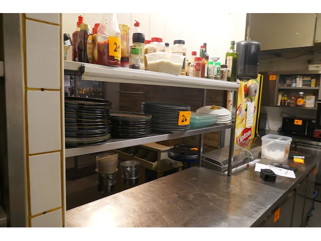 Rvs gekoelde werktafel met 3 deuren en opgebouwd chefrek atosa - afbeelding 4 van  7
