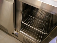 Rvs gekoelde werktafel met 3 deuren en opgebouwd chefrek atosa - afbeelding 7 van  7