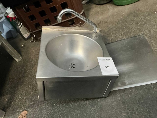 Rvs handenwasser met knie bediening - afbeelding 2 van  4