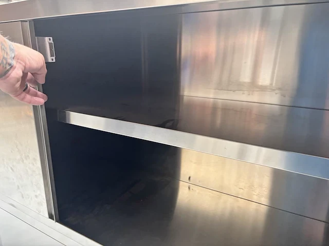 Rvs hangkast - afbeelding 2 van  2