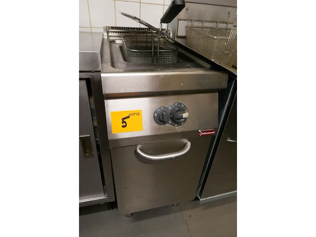 Rvs horecafriteuse + rvs wandbak voor frietjes diamond - afbeelding 1 van  6
