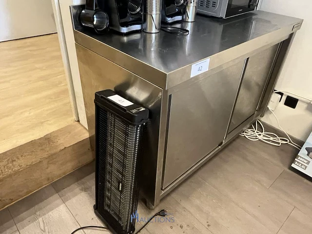 Rvs kast met schuifdeuren - afbeelding 5 van  5