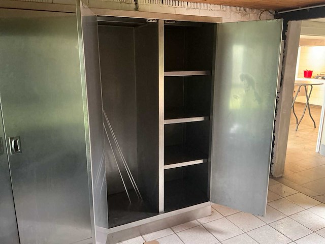 Rvs kast - afbeelding 3 van  3