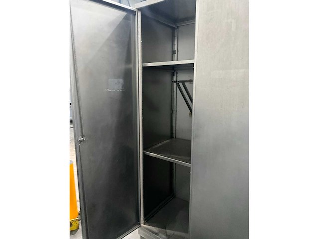 Rvs kast - afbeelding 3 van  5