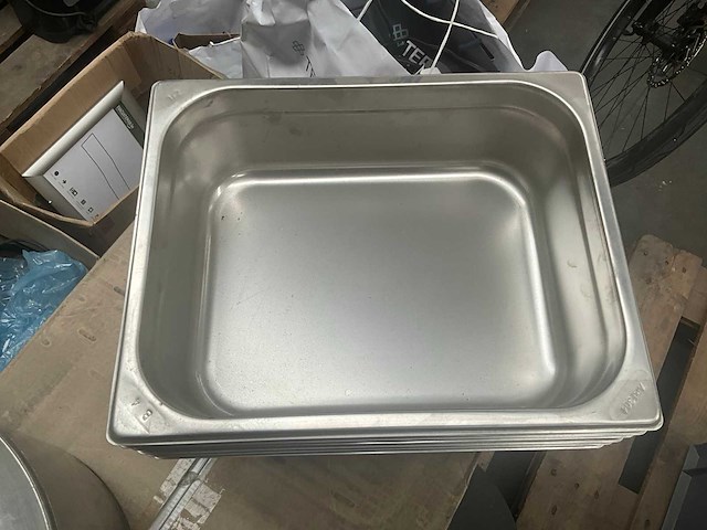Rvs kookpot en 6 gastronorm bakken - afbeelding 8 van  10