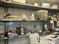 Rvs legborden met inhoud - afbeelding 2 van  8