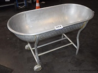 Rvs mengkuip op wielen - afbeelding 1 van  1