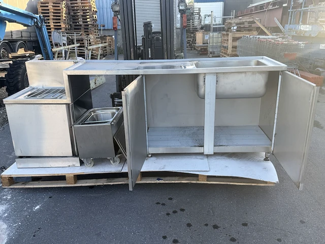Rvs meubel, o.a. buitenkeuken - afbeelding 1 van  7
