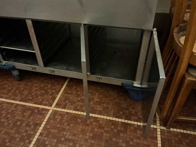 Rvs mobiele bain-marie warmhoudwagen met 3 gn-bakken en onderkast - afbeelding 6 van  9