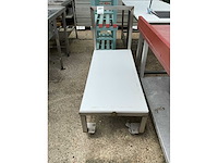 Rvs mobiele wagen met snijtafel - afbeelding 1 van  2
