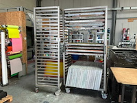 Rvs niveaukar met inhoud (2x) - afbeelding 1 van  8