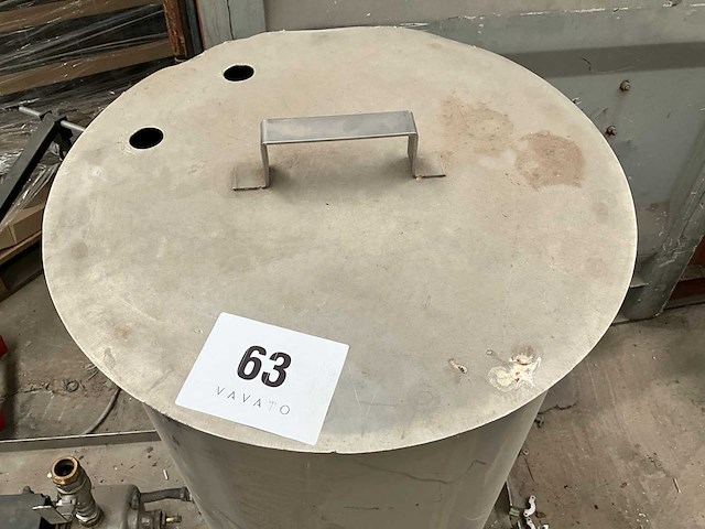 Rvs opslagtank en grundfos waterpomp - afbeelding 4 van  6