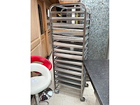 Rvs platenrek met partij aluminium bakplaat - afbeelding 3 van  3