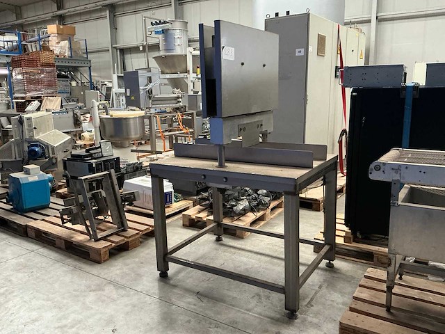 Rvs pneumatische snijmachine - afbeelding 1 van  9