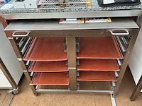 Rvs prezentatietafel me regaalrek - afbeelding 1 van  3